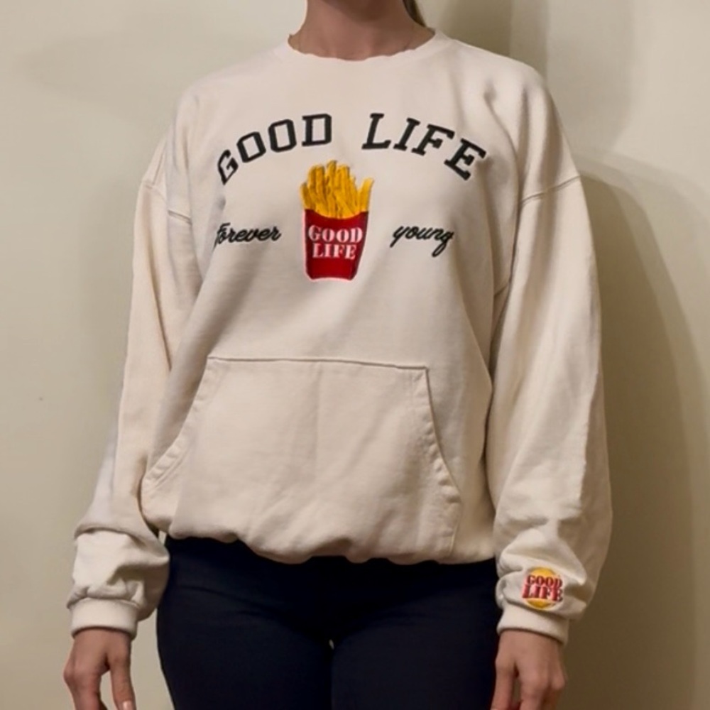 Vintage Cream Graphic Women’s Sweatshirt